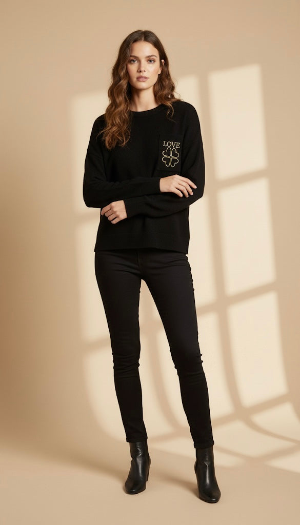 Pull Noir en Maille | Poche Brodé "Love" et Trèfle Doré