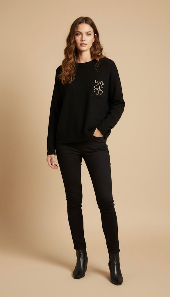 Pull Noir en Maille | Poche Brodé "Love" et Trèfle Doré